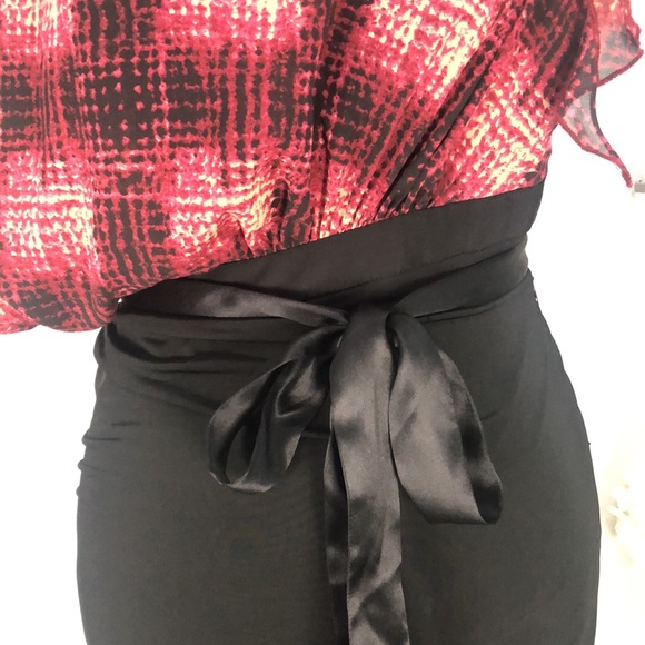 Bebe one shoulder burgundy & black draped flowy/fitted dress. Sz XXS. EUC - Picture 2 of 11